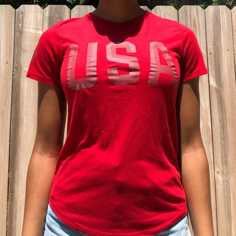 Nike Graphic Tee‼️